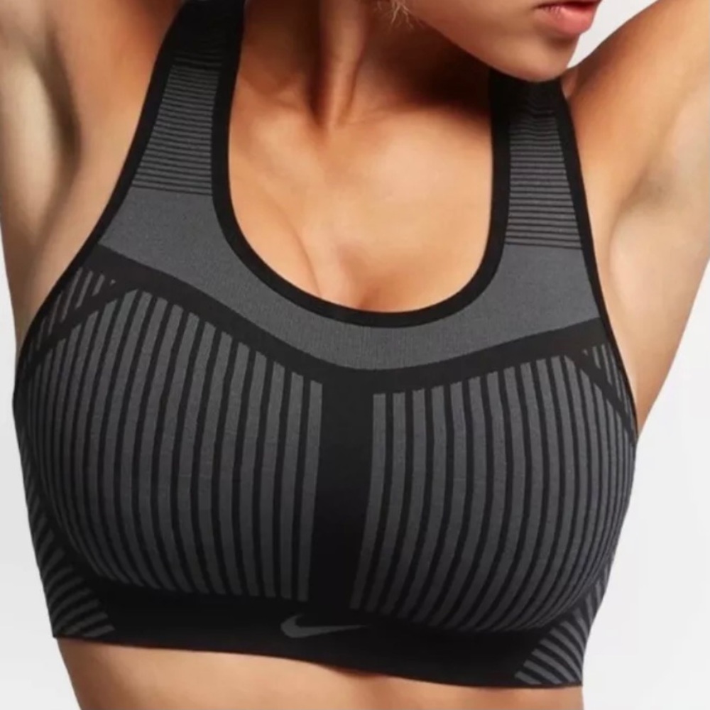 Nike FE/NOM Flyknit High Support Sports Bra M